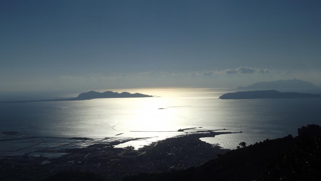 Appartamenti Corollai Trapani Buitenkant foto